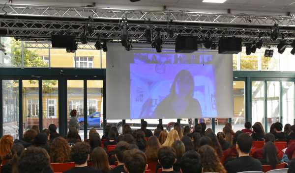 Fransa&#039;da Yüksek Öğrenimine Devam Eden Mezunlarla Buluşma